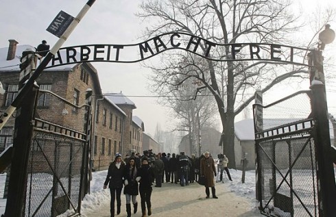 GIORNATA DELLA MEMORIA 2015 IN TV: LA PROGRAMMAZIONE DI RAI, MEDIASET, TV2000 E SKY