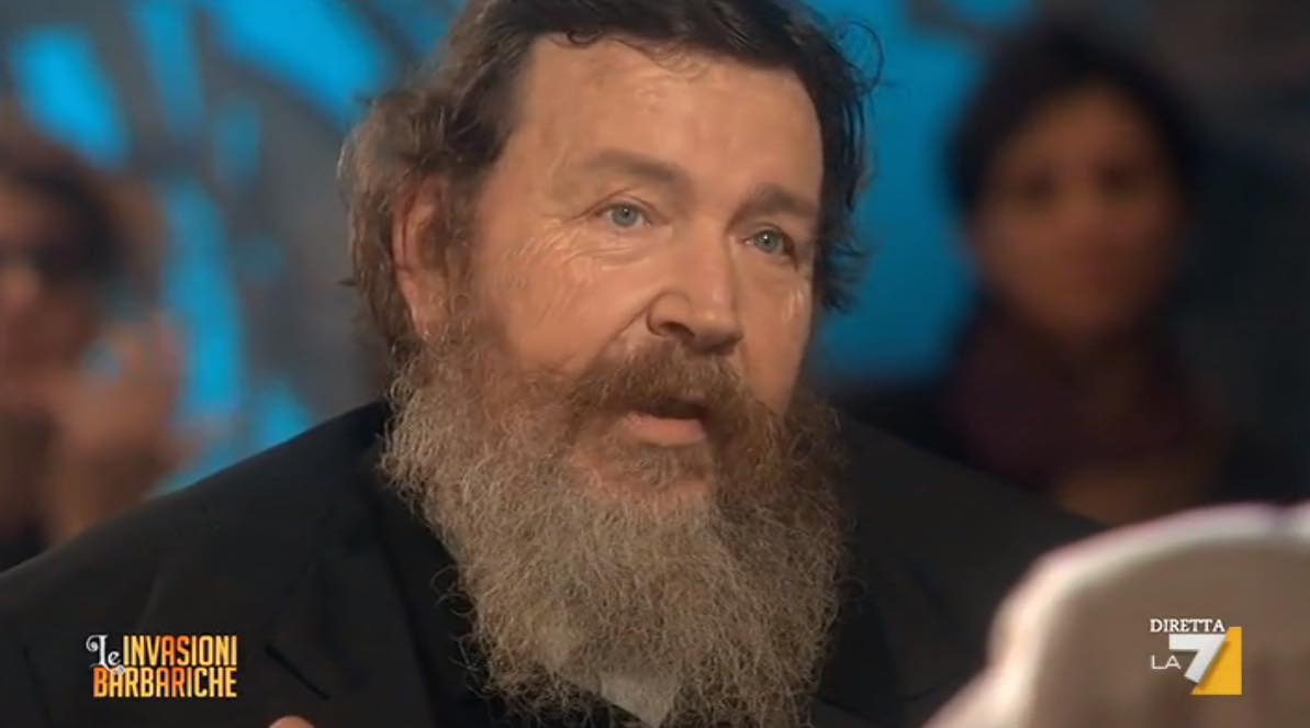 INVASIONI DI LUCI E ADDII ANNUNCIATI: FERRARA LASCIA ‘IL FOGLIO’ A CERASA, SIGNORINI FISSA LA SCADENZA