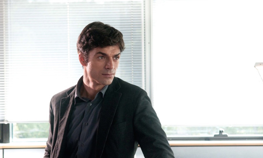 ASCOLTI TV DI MARTEDI 13 GENNAIO 2015: BASTA IL 14.65% A BREAKING DAWN PER BATTERE RAGION DI STATO (13.63%)