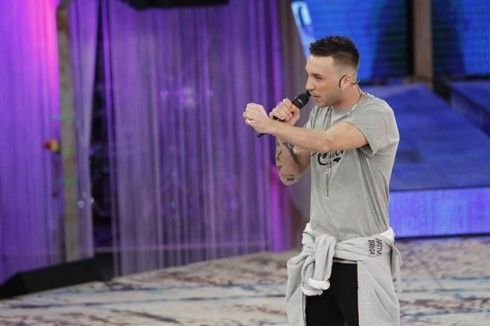 AMICI 2015 – PUNTATA 17 GENNAIO IN DIRETTA: ALEX BRITTI SALVA MATTIA. ESTEBAN VINCE LA SFIDA A SQUADRE CONTRO SIMONE