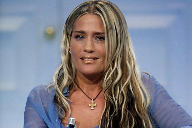 HEATHER PARISI VS RAFFAELLA CARRA’: “E’ LA TRISTE CONFERMA CHE SI VIVE DI RICORDI. FORTE FORTE FORTE ILLUDE I RAGAZZI SIMULANDO 0RGASMI PER ESIBIZIONI INCONSISTENTI”