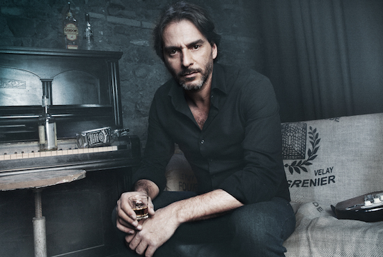 FILIPPO GIARDINA, “CAPITANO” DI STAND UP COMEDY: IN UN MONOLOGO DELLA SECONDA STAGIONE AUGURO UN CANCRO A MIO FIGLIO (CHE NON HO)