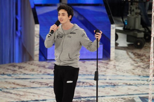 AMICI 2015 – PUNTATA 14 FEBBRAIO IN DIRETTA: LUCA AL SERALE. ESTEBAN ELIMINATO. GIORGIO RESTA NELLA SCUOLA