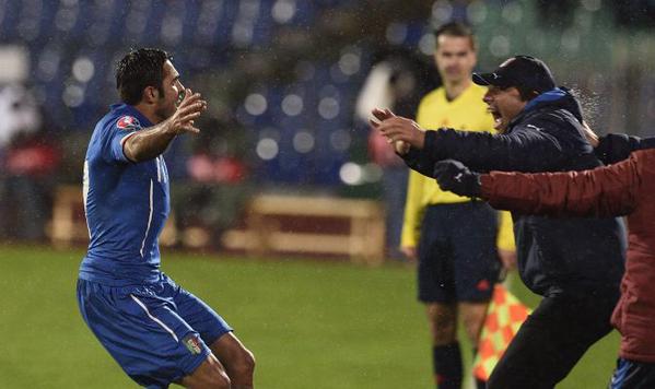 ASCOLTI TV DI SABATO 28 MARZO 2015. BULGARIA – ITALIA SFIORA IL 30%. CON AMICI, IL SEGRETO E VERISSIMO, CANALE 5 UMILIA RAI 1 AL POMERIGGIO