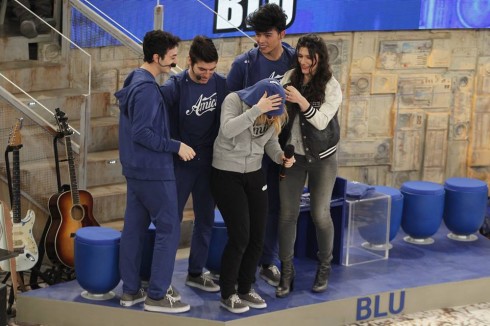 AMICI 2015 – PUNTATA 21 MARZO: PAOLA AL SERALE NELLA SQUADRA BLU