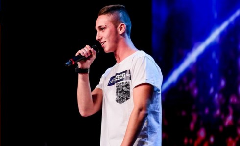ITALIA’S GOT TALENT 2015, TERZA PUNTATA DI AUDIZIONI IN DIRETTA: QUATTRO SI’ PER IL RAPPER TRAVA (FIGLIO DI MARCO TRAVAGLIO)