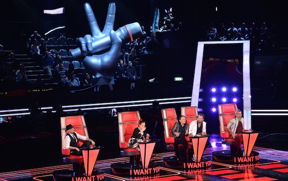 ASCOLTI TV DI MERCOLEDI 18 MARZO 2015: BOOM JUVE CON 8 MLN (27.51%). STABILE THE VOICE (12.62%), FLOPPANO PORTA A PORTA (8.8%) E LE INVASIONI (2.52%)