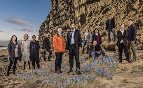 BROADCHURCH 2: NUOVE INQUIETUDINI PER IL DETECTIVE HARDY. STASERA LA PREMIERE SU GIALLO, REAL TIME E DMAX