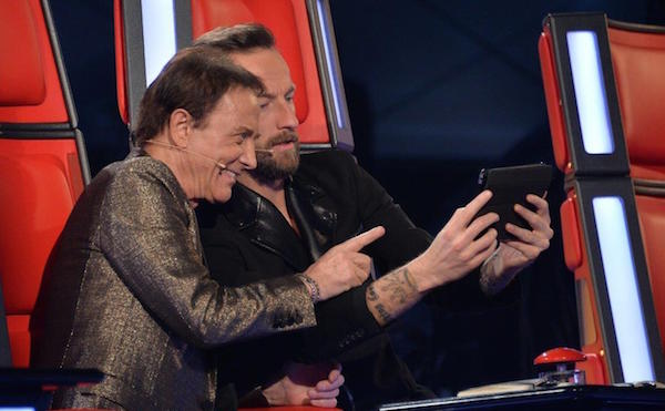 ASCOLTI TV DI MERCOLEDI 8 APRILE 2015: IN 6,4 MLN PER NAPOLI-LAZIO (21.82%), IL SEGRETO A 4,5 MLN (16.8%). TESTA A TESTA TRA THE VOICE (11.8%) E CHI L’HA VISTO (11.84%)