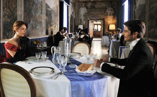 ASCOLTI TV DI GIOVEDI 2 APRILE 2015: TESTA A TESTA TRA LA DAMA VELATA (16.57-18.41%) E IL SEGRETO (17.28%)