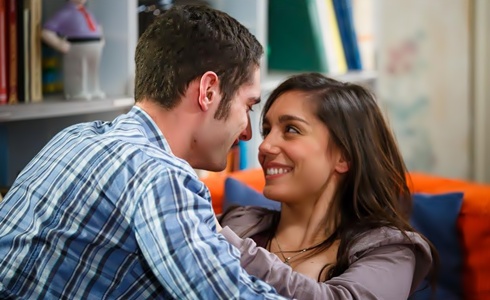 UN POSTO AL SOLE ANTICIPAZIONI: GIOVEDI 30 APRILE APPUNTAMENTO DOPPIO DALLE 20,10. VENERDI’ 1° MAGGIO SPAZIO AL “CONCERTONE”