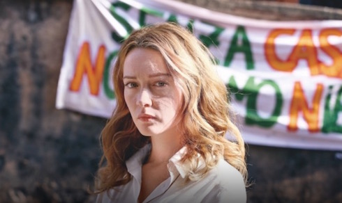 ASCOLTI TV DI LUNEDI 6 APRILE 2015: UNA CASA NEL CUORE (20.52%) SURCLASSA LO SHOW DEI RECORD (15.11%)