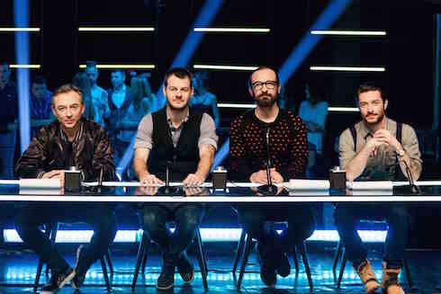 TOP DJ 2015: 5 CONCORRENTI IN SFIDA CON LA DANCE ANNI 90. ALESSANDRO CATTELAN OSPITE