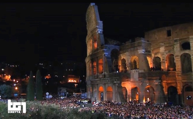 ASCOLTI TV DI VENERDI 3 APRILE 2015: BENE LA VIA CRUCIS (21.96%), THE BLIND SIDE AL 12.29%