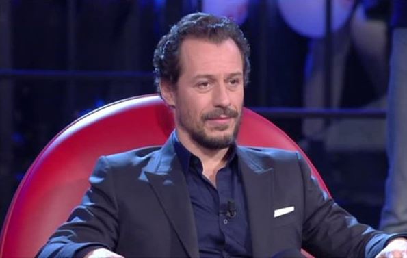 AMICI 2015, ANTICIPAZIONI SESTA PUNTATA SERALE: ECCO GLI OSPITI E L’ELIMINATO DI SABATO 16 MAGGIO