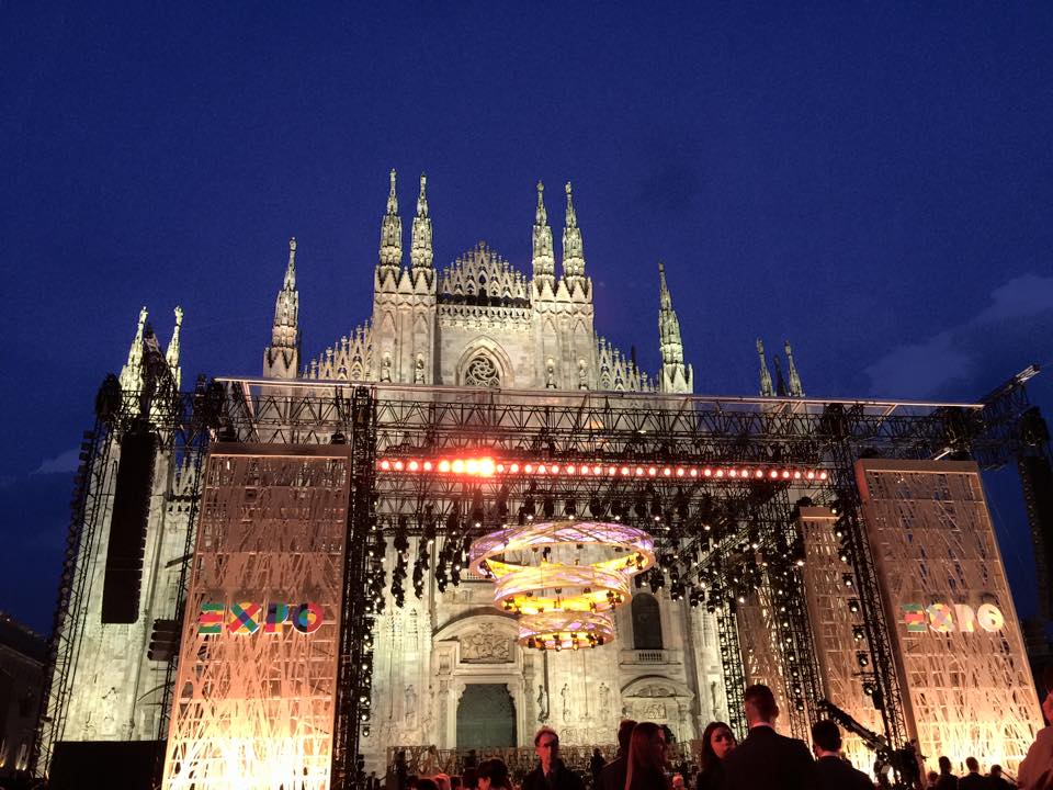 ASCOLTI TV DI GIOVEDI 30 APRILE 2015: BOOM PER EXPO THE OPENING (27.02%), RESISTE IO TI TROVERO’ (15.2%)