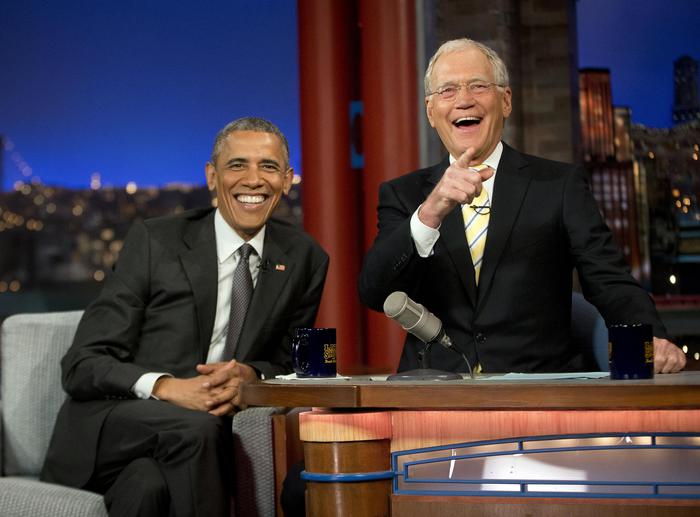 BYE BYE DAVID LETTERMAN: “O ACCETTO LA PENSIONE DA PERSONA ADULTA O MI DARO’ AL CRIMINE”. IL SALUTO DI OBAMA