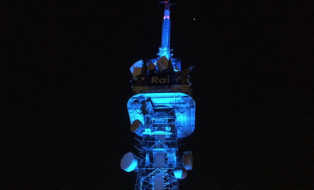 DM LIVE24: 11 MAGGIO 2015. TORRE RAI DI MILANO ILLUMINATA PER EXPO – IRIS A CANNES