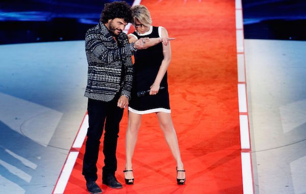 ASCOLTI TV DI SABATO 2 MAGGIO 2015: AMICI SFIORA I 5 MLN (24.63%), SENZA PAROLE FERMO AL 15.45%