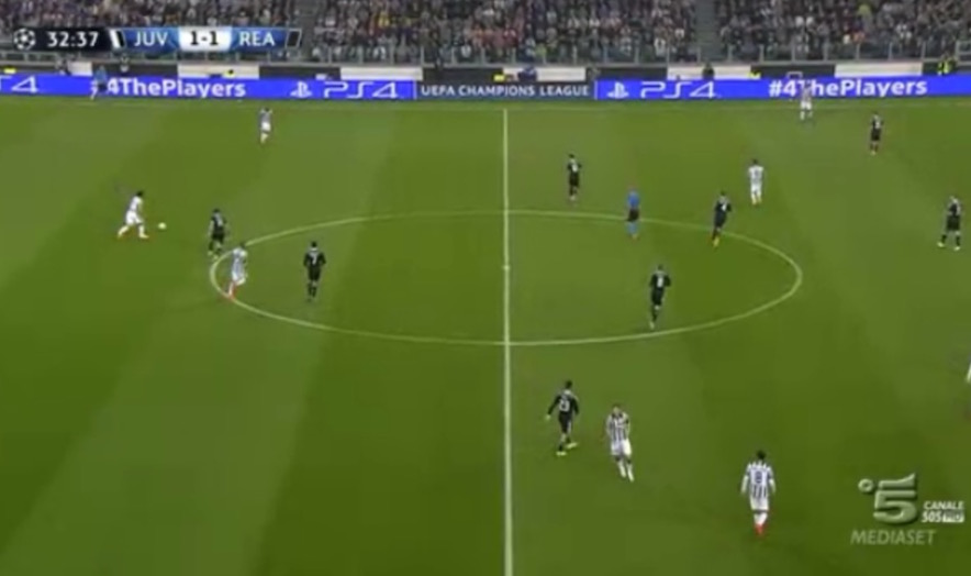 ASCOLTI TV DI MARTEDI 5 MAGGIO 2015: JUVE-REAL MADRID DA RECORD (9,7 MLN – 32.84%), SI DIFENDE UNA GRANDE FAMIGLIA (17.84%). CADUTA LIBERA IN CALO (18.69%)