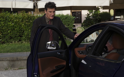 ASCOLTI TV DI LUNEDI 11 MAGGIO 2015: VINCE SI PUO’ FARE (16.47%), SQUADRA MOBILE AL 15.28%