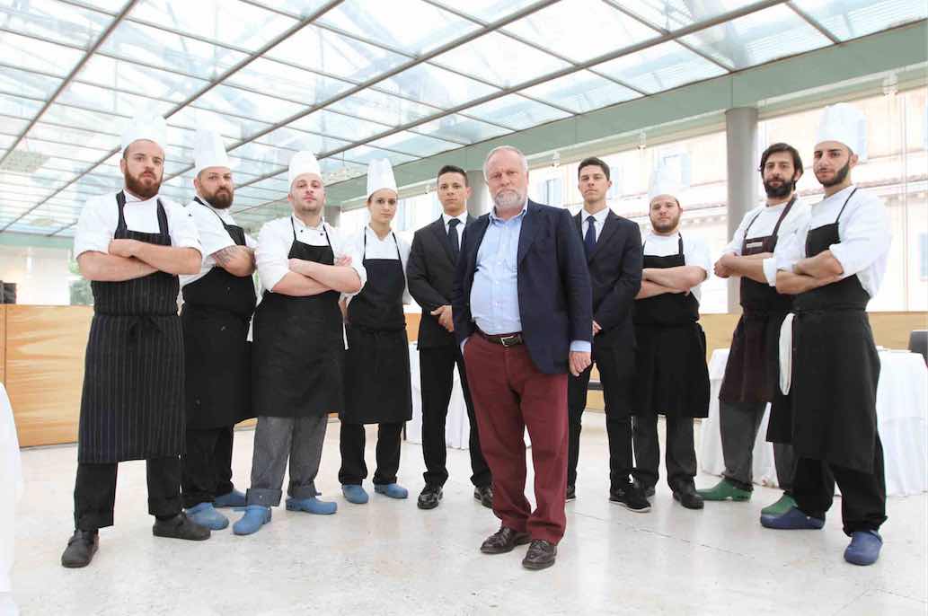 HOTEL DA INCUBO E L’ISOLA DI ADAMO ED EVA: ECCO COME PARTECIPARE