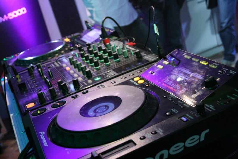 THE REMIX: UN TALENT PER DEEJAY NELLA SECONDA SERATA DI ITALIA 1