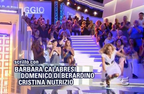 POMERIGGIO CINQUE: BARBARA D’URSO CADE IN STUDIO E (NEANCHE A FARLO APPOSTA) RIPARTE DA LISA FUSCO