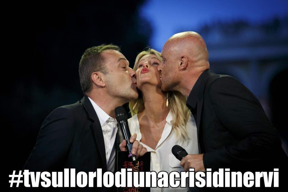 TV SULL’ORLO DI UNA CRISI DI NERVI: IL COCA COLA SUMMER FESTIVAL DALL’ANALISTA!