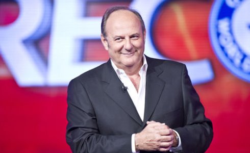 PROGRAMMI TV DI STASERA, LUNEDI 3 AGOSTO 2015. SU ITALIA 1 PARTE CHICAGO PD