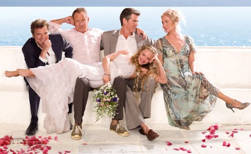 PROGRAMMI TV DI STASERA, DOMENICA 16 AGOSTO 2015. SU CANALE 5 MAMMA MIA!