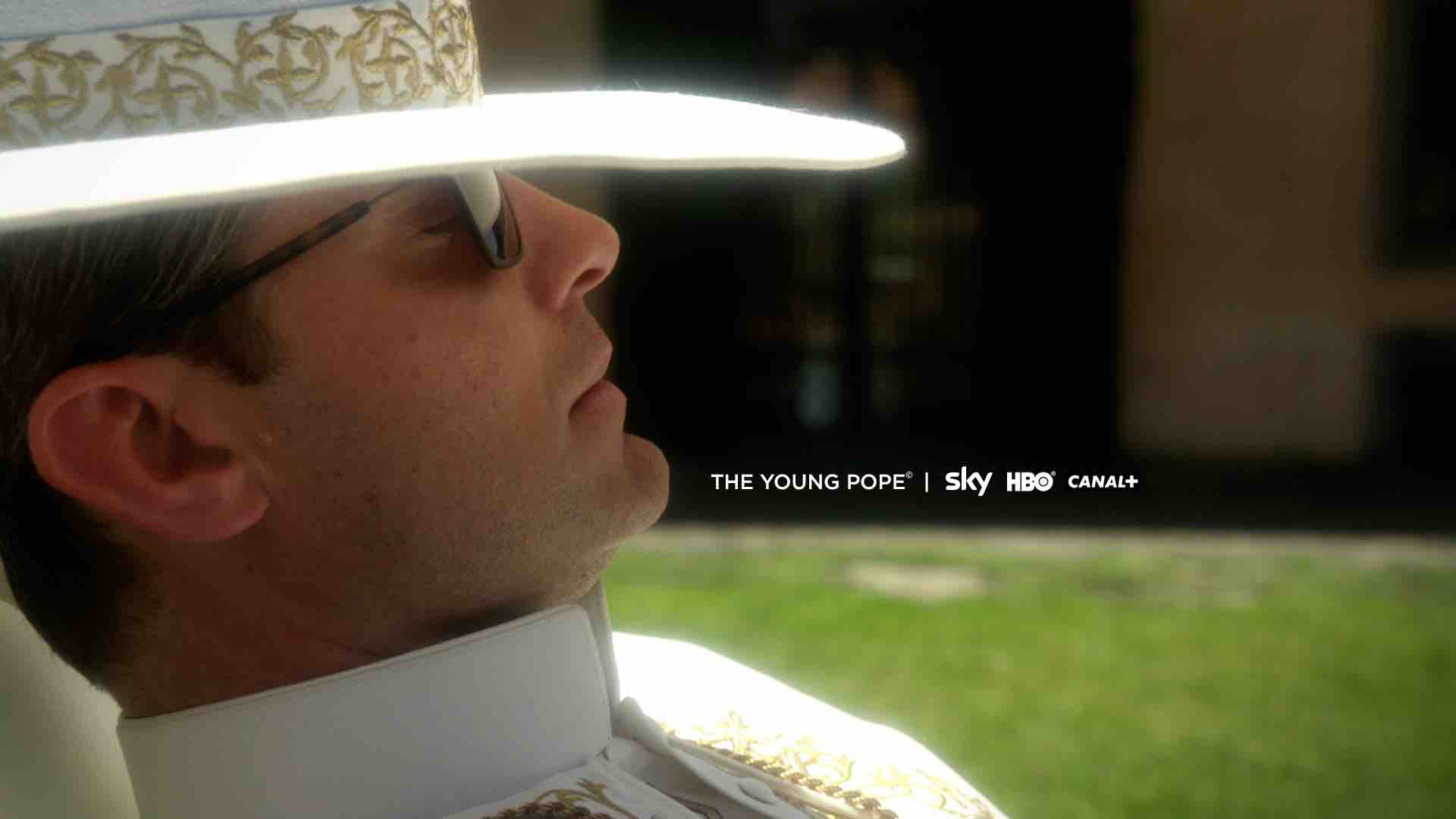 THE YOUNG POPE: LA PRIMA IMMAGINE DI JUDE LAW NEI PANNI DI PIO XIII