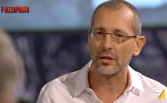 PIAZZAPULITA: FORMIGLI PUNTA IN ALTO CON LE INCHIESTE MA SCIVOLA SULLE CANDID. IL NUOVO FORMAT E’ UN IBRIDO