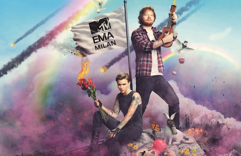 MTV EMA 2015: CONDUCONO ED SHEERAN E RUBY ROSE