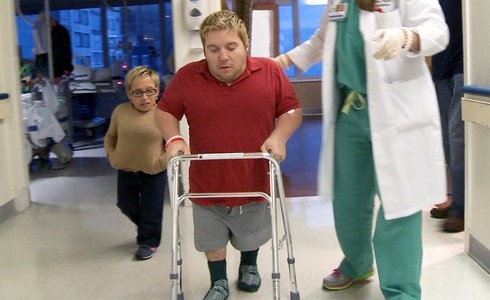 IL NOSTRO PICCOLO GRANDE AMORE: TORNA QUESTA SERA LA FAMIGLIA DI NANI PIU’ FAMOSI DELLA TV. SI RIPARTE DALL’OPERAZIONE DI BILL