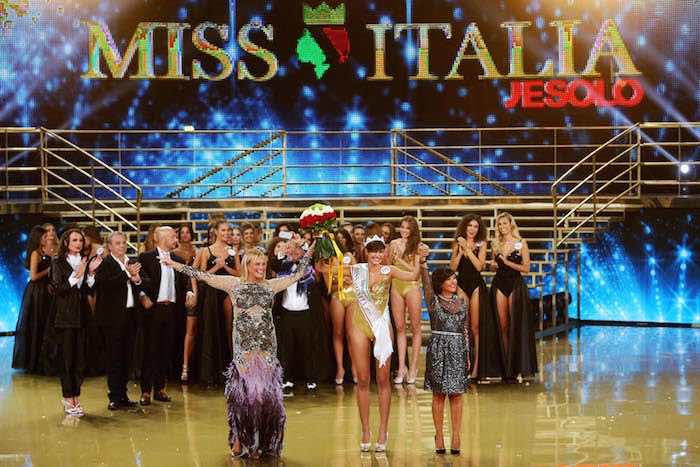 ASCOLTI TV | DOMENICA 20 SETTEMBRE 2015. SOLO IL 5% PER MISS ITALIA. MALE PRESA DIRETTA (4.63%). DEBUTTO TIEPIDO PER L’ARENA (13.68%-14.40%)