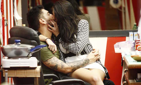 GRANDE FRATELLO 14: RIASSUNTO PRIMA SETTIMANA. BACI E FLIRT