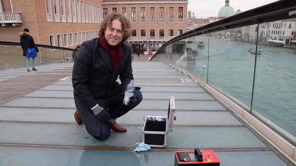 INGEGNERIA DEGLI ERRORI: JUSTIN CUNNINGHAM TRA STADI CHE CROLLANO E PONTI CHE AFFONDANO SU DISCOVERY CHANNEL