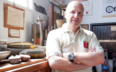 MR DINAMITE: SU EXPLORA UNO SHOW A ‘PROVA DI BOMBA’