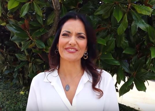 SAFIRIA LECCESE A DM: INVITEREI MONS. CHARAMSA A LA STRADA DEI MIRACOLI E GLI CHIEDEREI… (VIDEO)