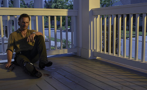 THE WALKING DEAD 6: LA SERIE RIPARTE CON IL RECORD DI ZOMBIE