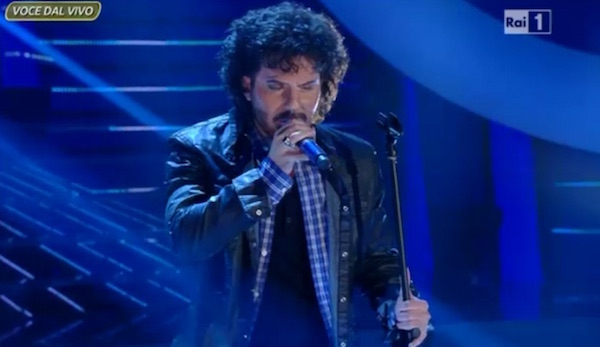 TALE E QUALE SHOW 2015, QUINTA PUNTATA: VINCE CICCHELLA VERSIONE RENGA. ARGENTERO SCHERZA SUL BUONISMO DELLA GIURIA