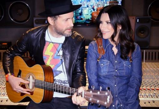 LA MERAVIGLIA DI ESSERE SIMILI: LAURA PAUSINI CELEBRA SE STESSA NELLO SPECIALE DI RAI1