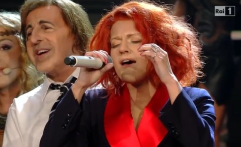 TALE E QUALE SHOW 2015, DECIMA PUNTATA: LA NOEMI DI BIANCA GUACCERO VINCE MERITATAMENTE