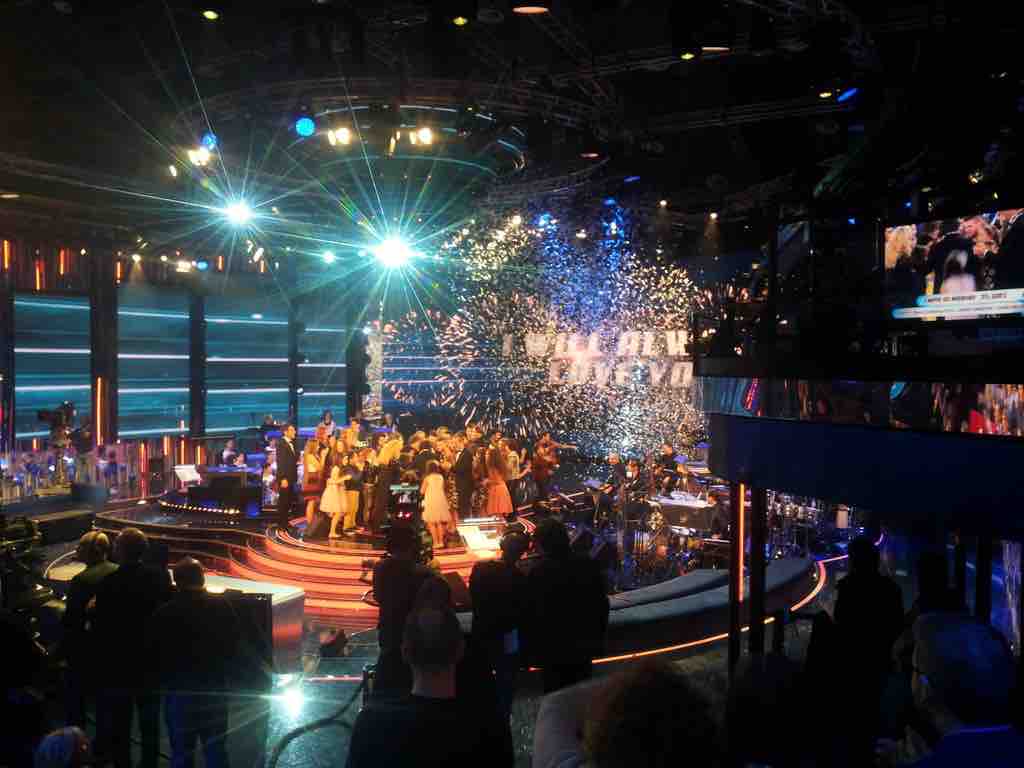 TI LASCIO UNA CANZONE 2015: VINCE I WILL ALWAYS LOVE YOU DI VALENTINA CRITELLI. IL PROGRAMMA NON TORNERA’ PIU’ IN ONDA?