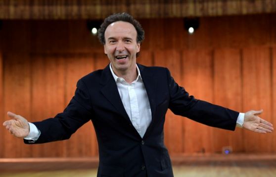 PROGRAMMI TV DI STASERA, VENERDI 25 DICEMBRE 2015. NATALE CON BENIGNI SU RAI1