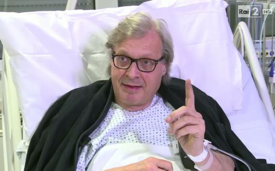 VITTORIO SGARBI IN TV DALL’OSPEDALE: “AMO TUTTI, SONO DIVENTATO BUONO”