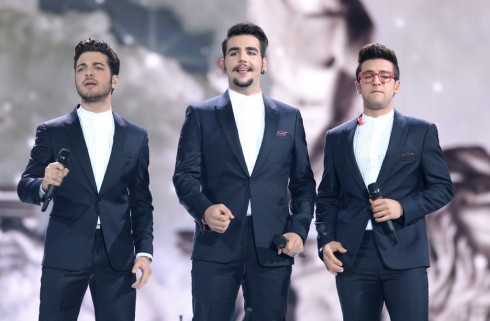 SOGNO E SON DESTO 3 VS C’E’ POSTA PER TE: RANIERI PUNTA SU IL VOLO (E NON SOLO) PER ARGINARE ‘IL SEGRETO’ DI MARIA