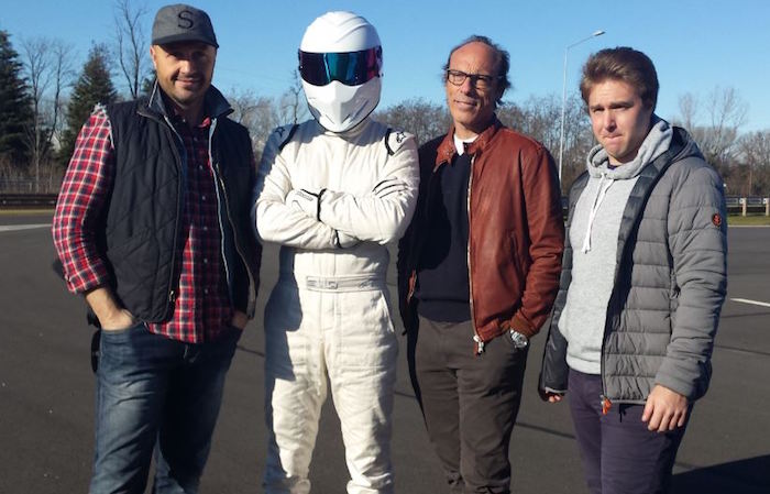 TOP GEAR: BASTIANICH, MEDA E VALSECCHI SI SFIDANO IN PAPAMOBILE. FOTO E VIDEO DAL SET