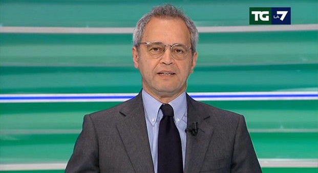 TG LA7 DIFFONDE UN VIDEO DELLE VIOLENZE DI COLONIA, MA E’ UN FALSO. MENTANA SI SCUSA IN DIRETTA